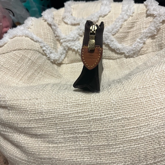 Authentic  vintage Louis Vuitton toiletry pouch 15 - Picture 4 of 5